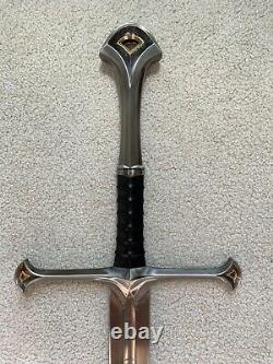 Anduril Narsil Sword of King Elesar (Aragorn) Lord of the Rings United Cutlery