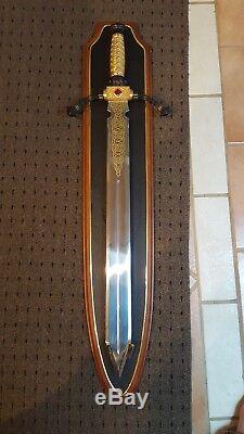 Franklin Mint The Lord Of The Rings Sword With Display Mount (Rare Edition)