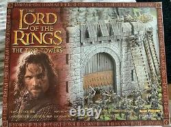 Games Workshop Lord of the Rings Walls of Helms Deep Scenery New Boxed Fortress