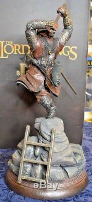 Gimli the Dwarf Statue Lord of the Rings Sideshow #0574 of 1000 LOTR