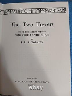 J.r.r tolkien lord of the rings two towers book