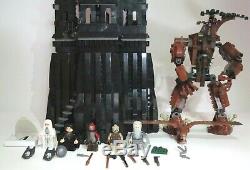 LEGO 10237 Lord of the Rings The Tower of Orthanc with Minifigs 99% Complete