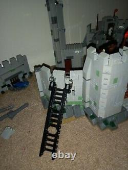 LEGO Lord of the rings The battle of helms deep 9474. Castle 90 / 95 % complete