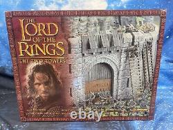 LOTR Warhammer Lord of the Rings Two Towers Helms Deep Fortress In Box RARE