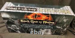 Lord Of The Rings Black Gate Mordor Deluxe 6-figure Mouth Sauron & Steed Misb