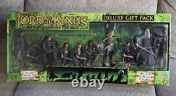 Lord Of The Rings Fellowship Of The Ring Deluxe 9 Figure Gift Pack With Ring & Map