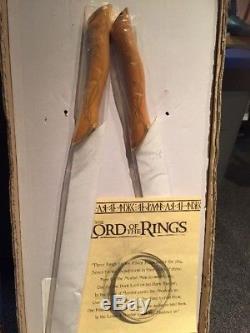 Lord Of The Rings Fighting Knives Of Legolas United Cutlery With Display