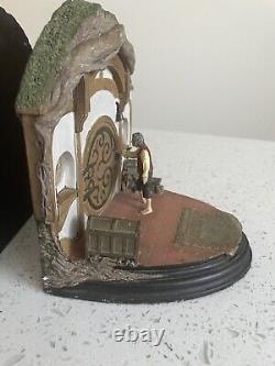 Lord Of The Rings No Admittance Bookends, Sideshow Weta RARE, Hat Damaged On Tip