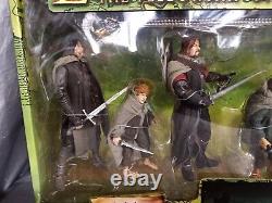 Lord of the Rings Fellowship of the Ring Deluxe Gift Pack of 9 Figures 2002 NEW