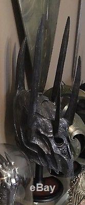 Lord of the Rings Helm Of Sauron UC1412 Authentic United Cutlery (Very Rare!)