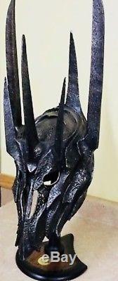 Lord of the Rings Helm Of Sauron UC1412 Authentic United Cutlery (Very Rare!)