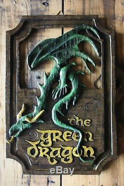 Lord of the Rings'The Prancing Pony' and'The Green Dragon' pub signs set