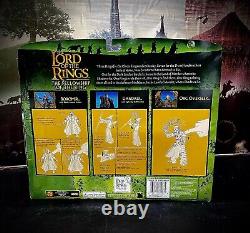 Lord of the Rings UK EX'ORC OVERSEER GANDALF & BOROMIR 3-Pack Action Figure