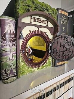 Lord of the rings book nook, hobbit hole, book ends