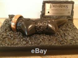 MASTER REPLICAS Lord OF THE RINGS SAURON FINGER REPLICA The Hobbit Sideshow
