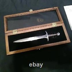 Master Replicas Sting Sword Glow Light Sounds Hobbit Lord of the Rings Lot of 2
