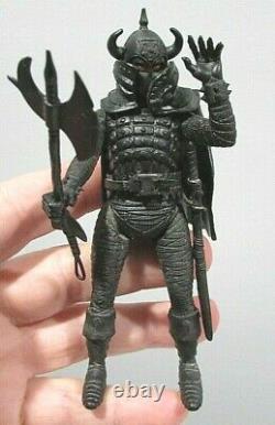 RINGWRAITH- LORD OF THE RINGS 1979 KNICKERBOCKER ACTION FIGURE with SWORD AXE CAPE