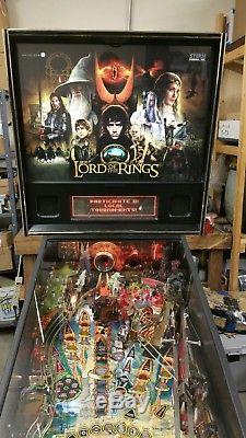 STERN Lord Of The Rings Pinball Machine