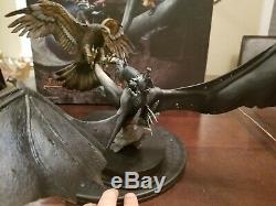 Sideshow Collectibles Lord Of The Rings Fell Beast Vs. Gwaihir Diorama