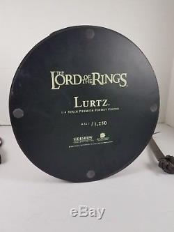 Sideshow Premium Format Statue Lord Of The Rings Fellowship Lurtz 14 Scale