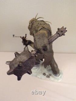 Snow Troll with Dwarf Lord of the Rings Statue Sideshow War in the North Weta