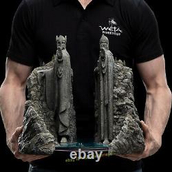 The Argonath Gates of Gondor The Lord of the Rings Environment Statue Pre order