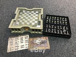 The Lord of The Rings Noble Collection Chess Set