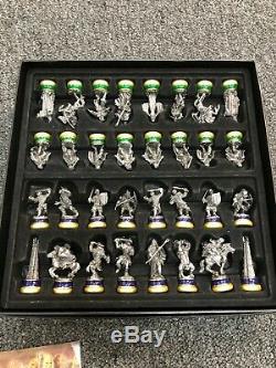 The Lord of The Rings Noble Collection Chess Set