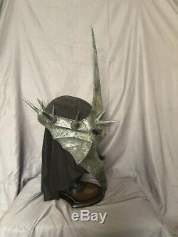 United Cutlery Lord Of The Rings War Helm Of The Witch King