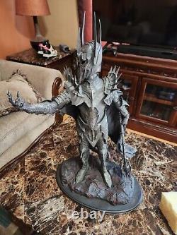 WETA SIDESHOW LOTR THE DARK LORD SAURON Statue. Lord of the Rings. Damaged