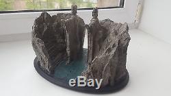Weta Argonath statue Lord of the Rings 418/500 Rare Sideshow